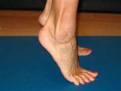 heel lift exercise picture